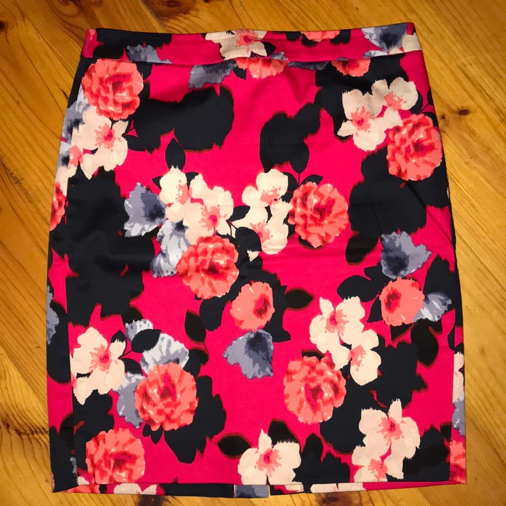 Beautiful pink JCrew pencil skirt